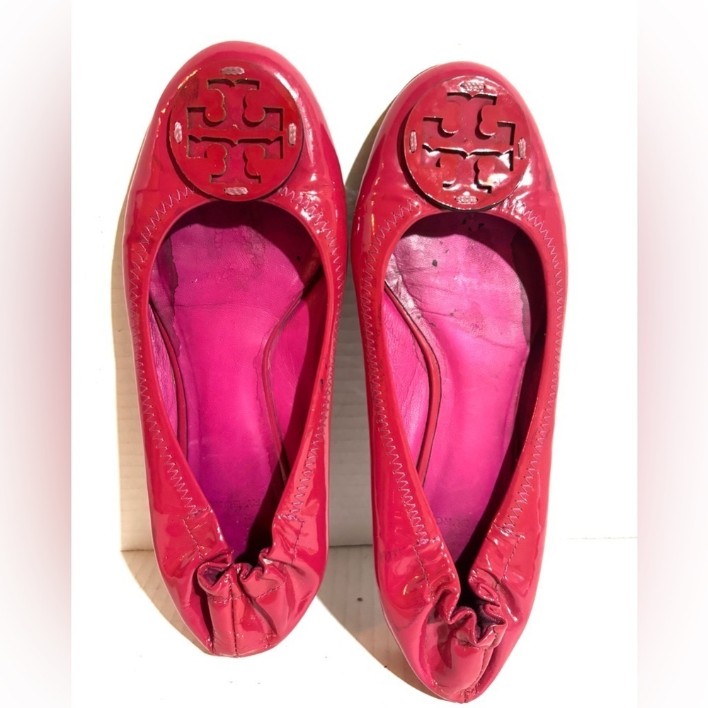 Tory Burch size 7M leather ballet flats round toes